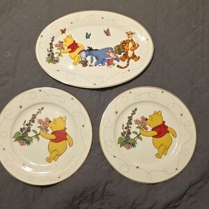Winnie the Pooh Collector Character Plates Set